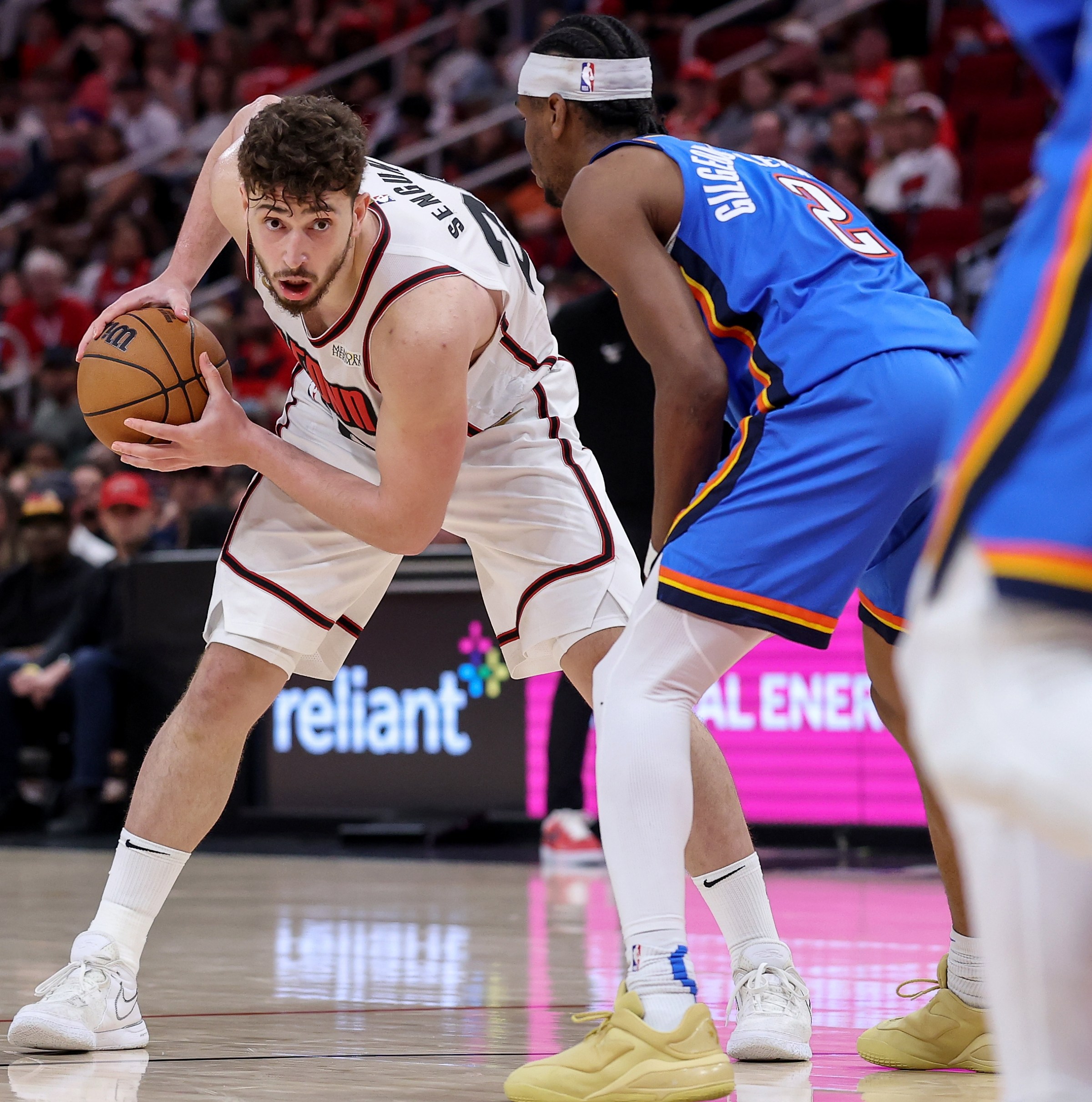 Rockets open up 2025-2026 NBA season vs. Thunder