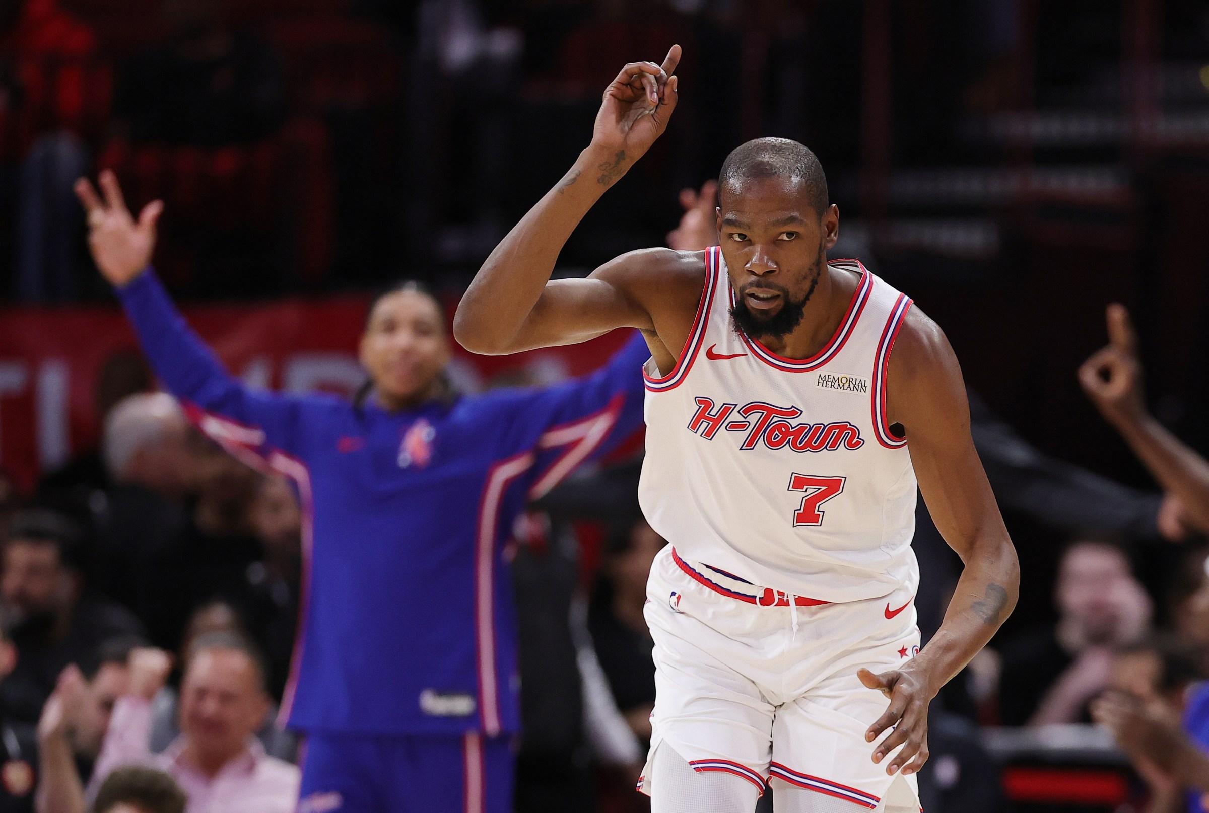 Rockets plan jersey switch back to fan favorites