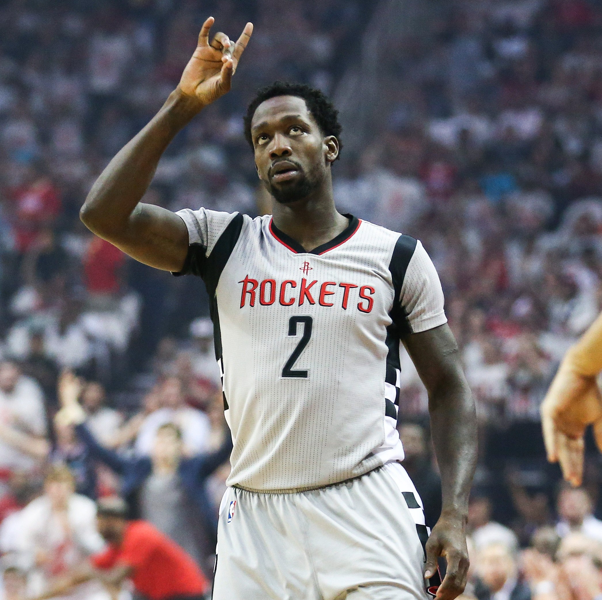 Ex-Rockets fan favorite continues to make news for wrong reasons