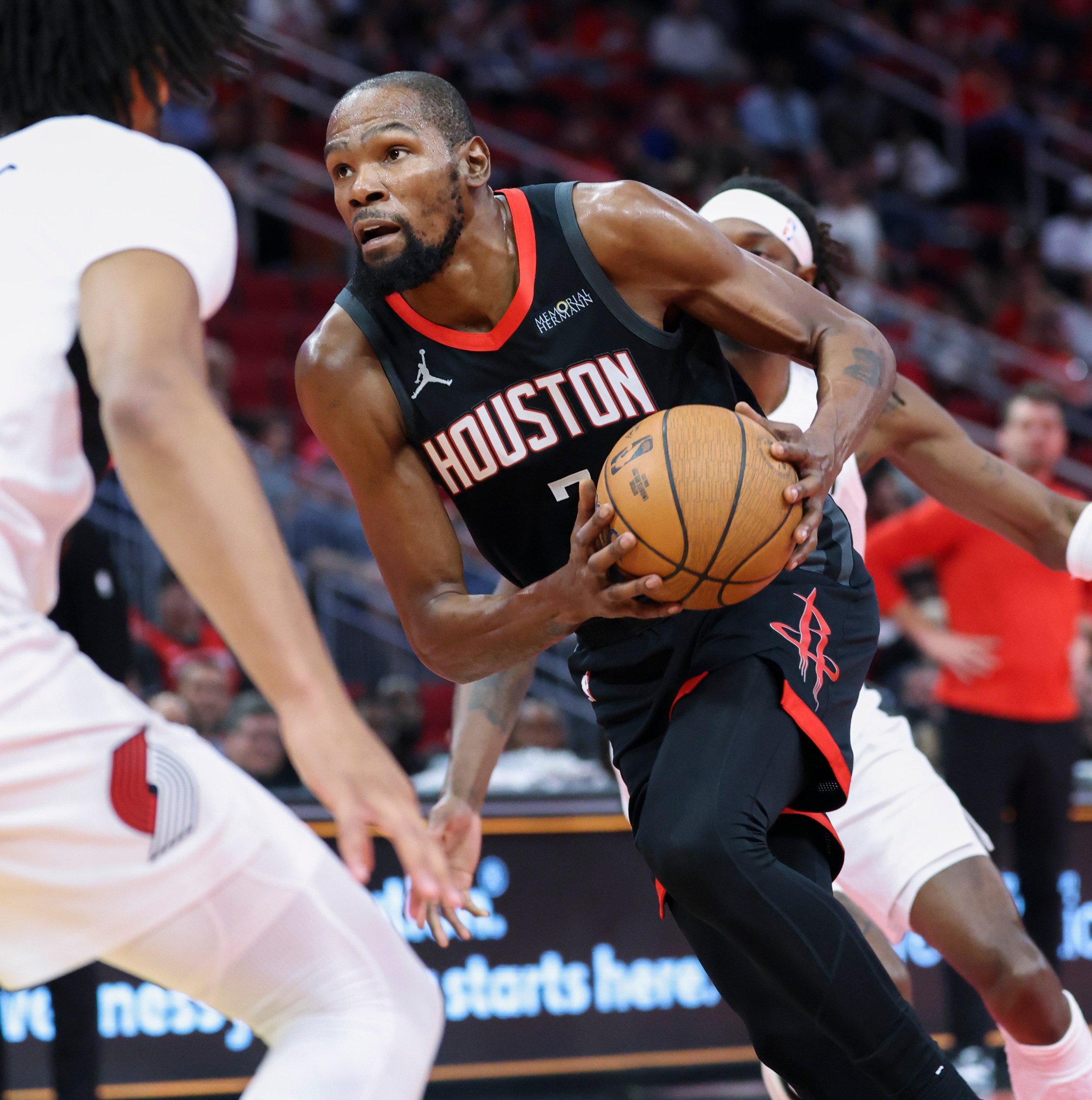 Rockets blow out the Blazers 140-116 in Game 2 of NBA Cup play