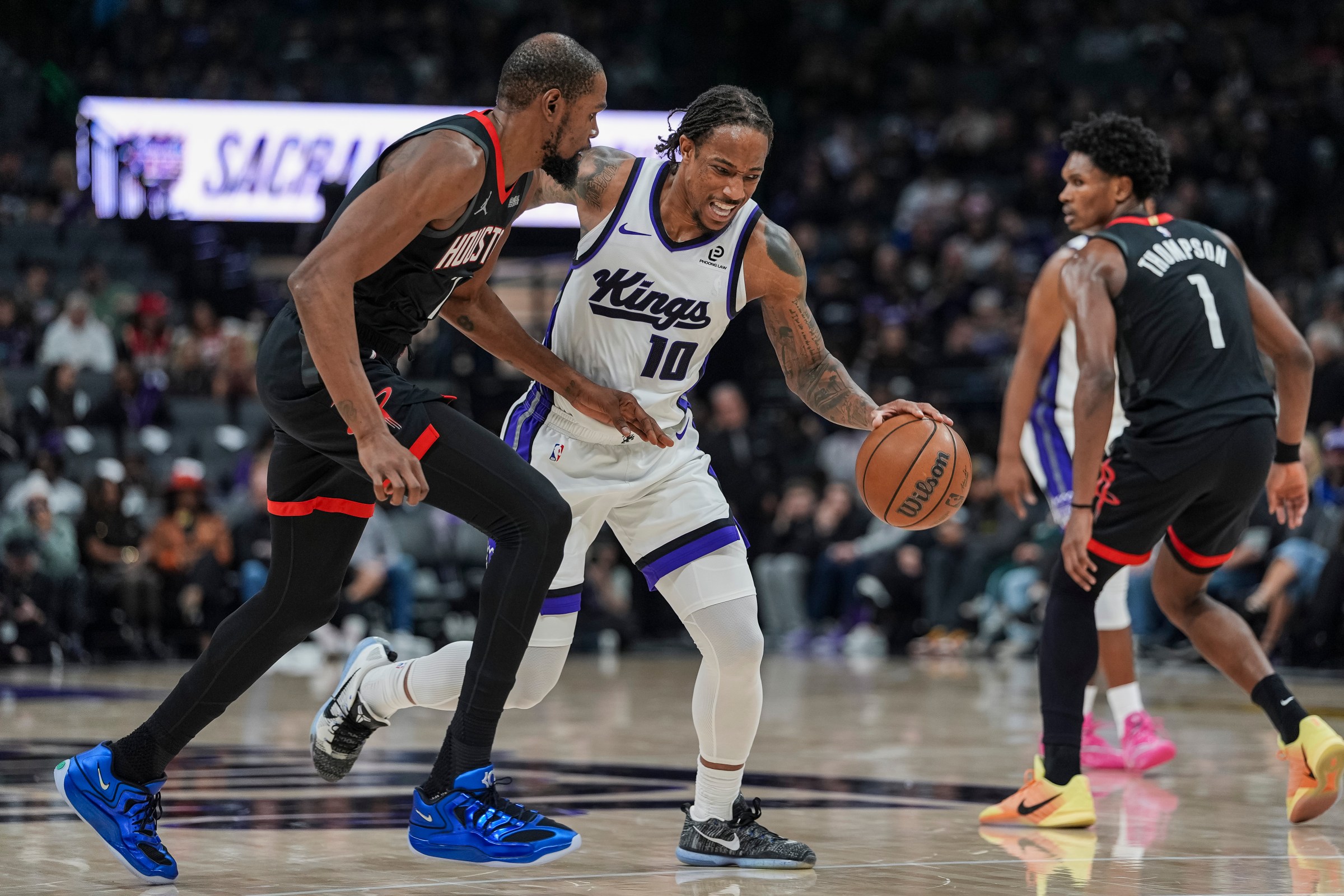 Rockets take on the Kings in H-Town