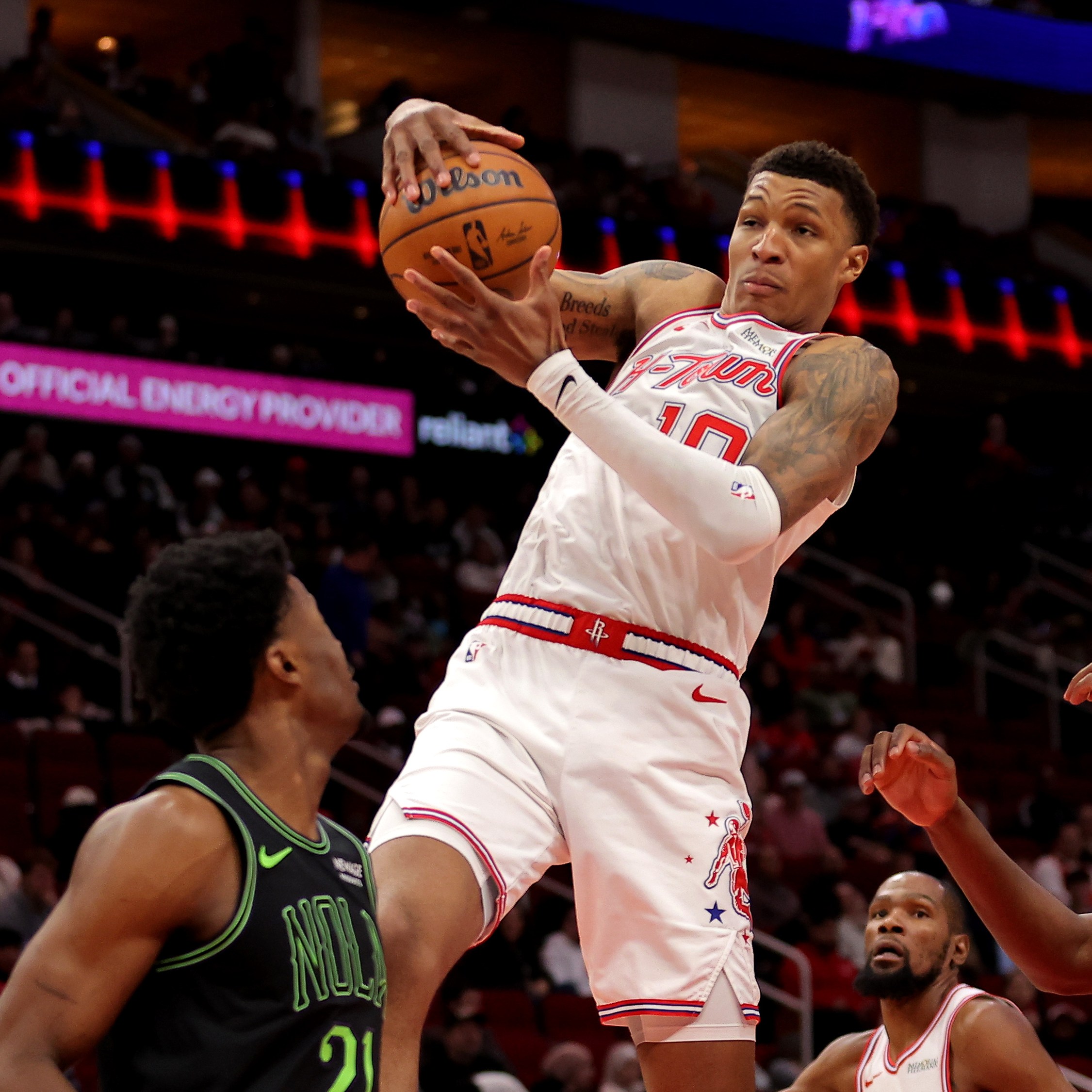 Spurs jingle, jangle, and perhaps jingle again into Houston