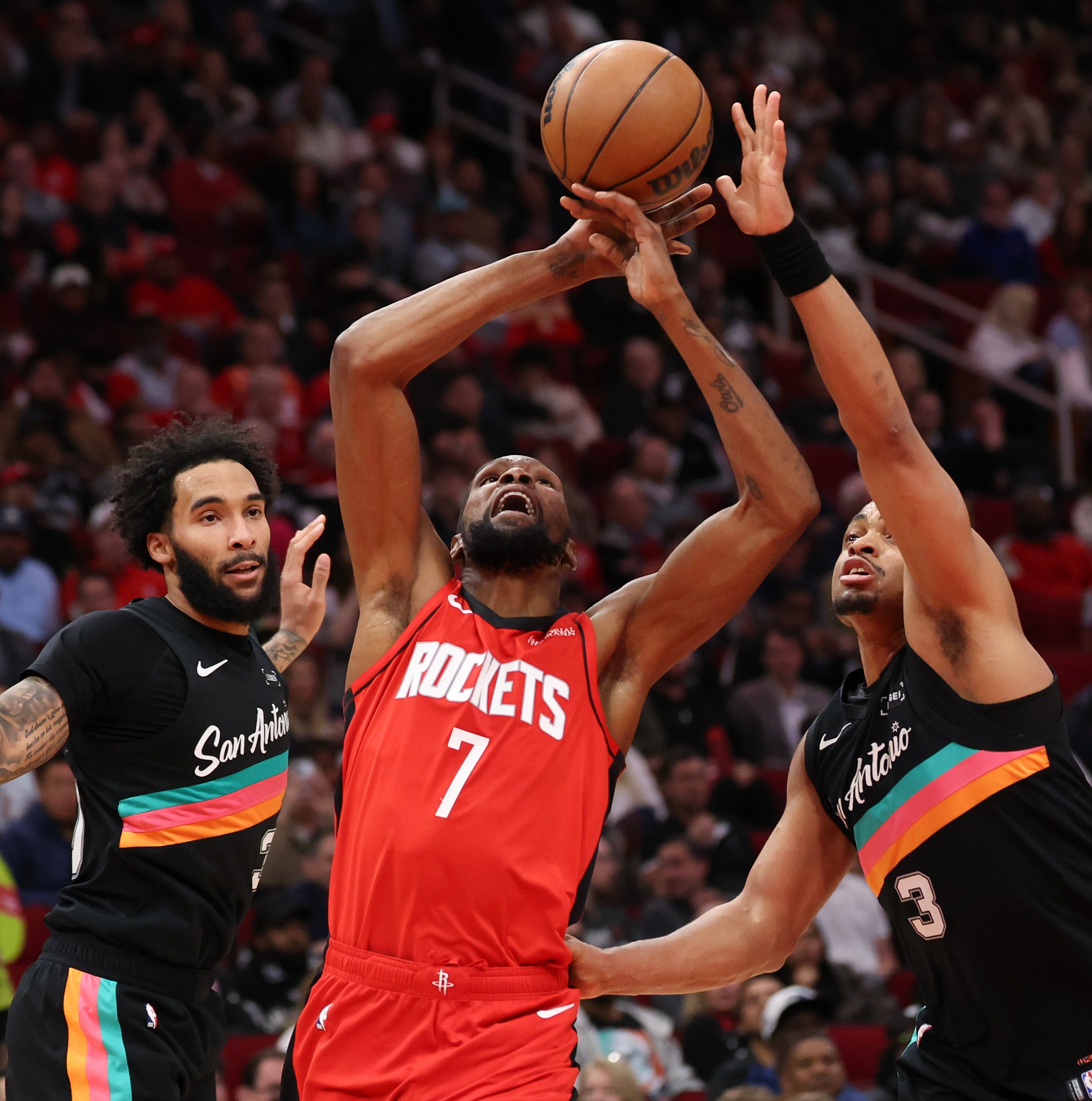 Rockets take on the Spurs in H-Town