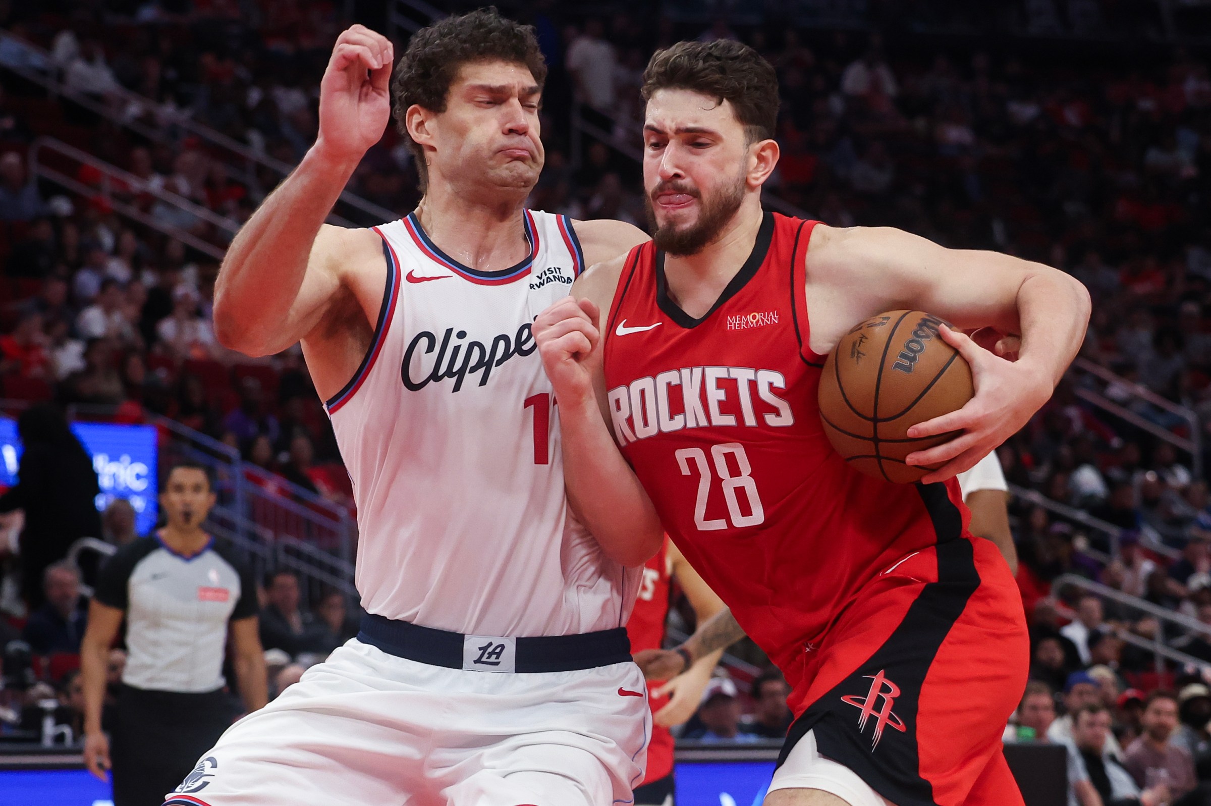 Rockets turnovers cost them as they fall to the Clips at home 105-102
