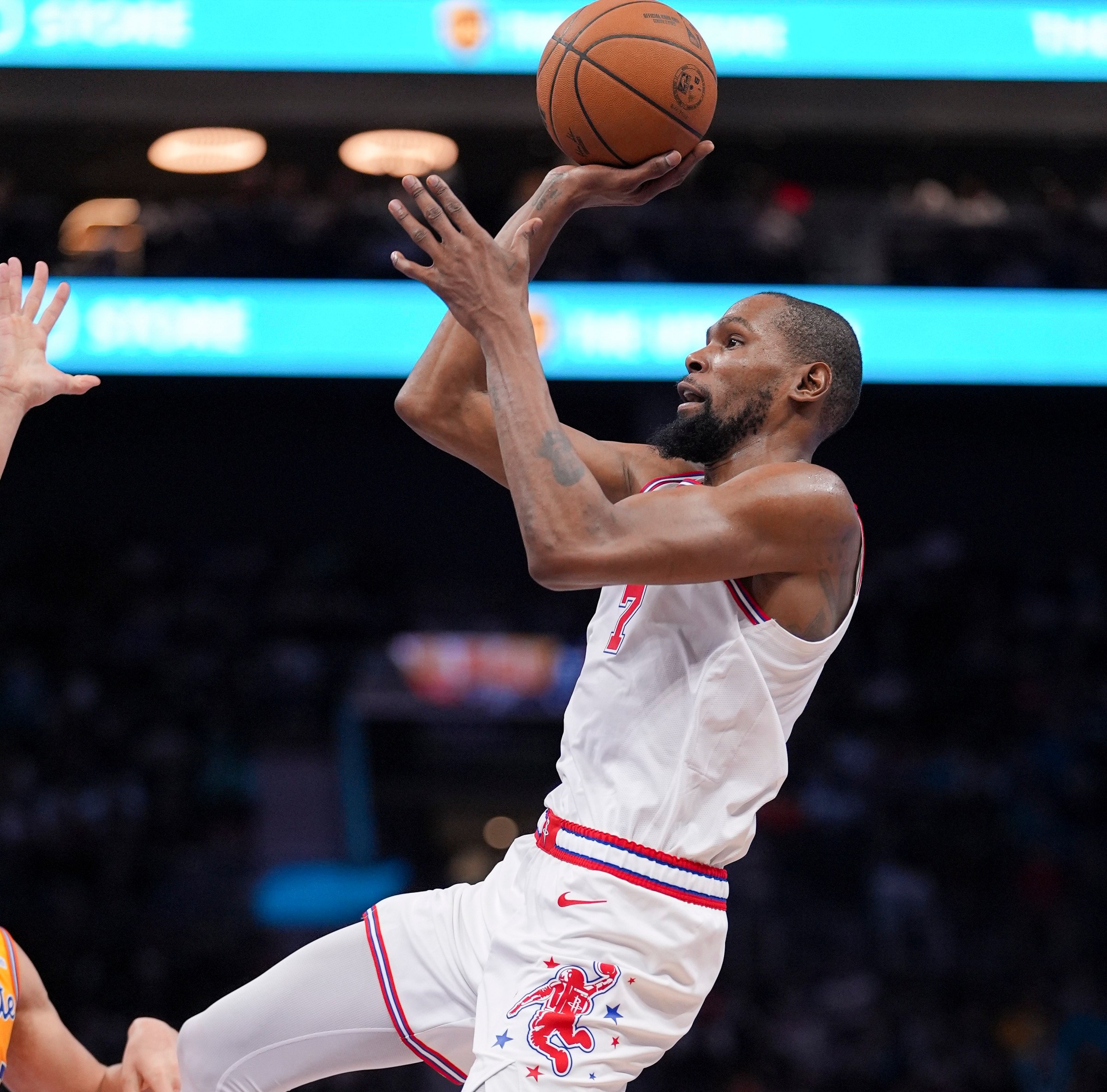 Rockets shoo away Hornets 105-101